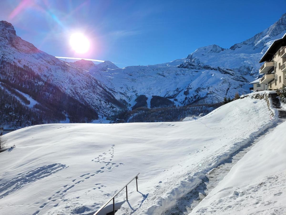 Chalet Ideal Saas Fee Eksteriør billede