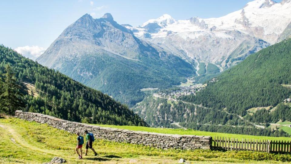 Chalet Ideal Saas Fee Eksteriør billede